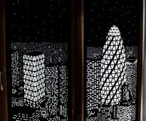 เกี่ยวกับ Roller blinds Night city พร้อมการเจาะรู