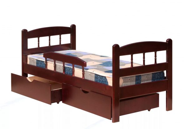 brązowe łóżko z bokami