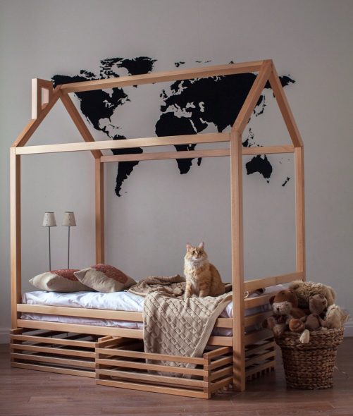 simple bed house for the nursery