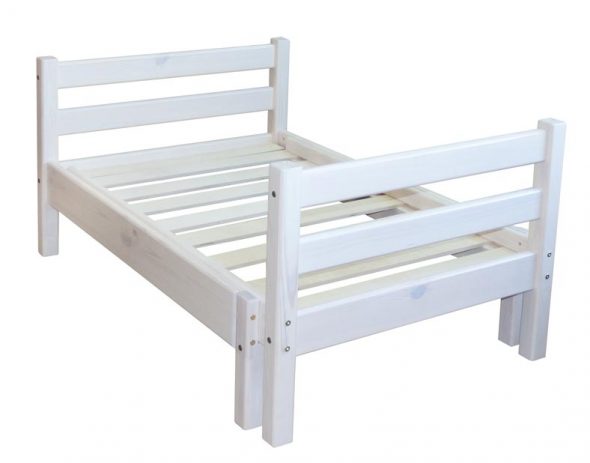 Składane łóżko dla dzieci jest białe