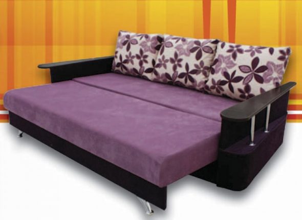 sofa eurobook składana w liliowe odcienie