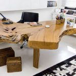 designový nábytek dřevěný stůl