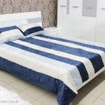 Double bedspread blue