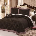 elegant bedspread