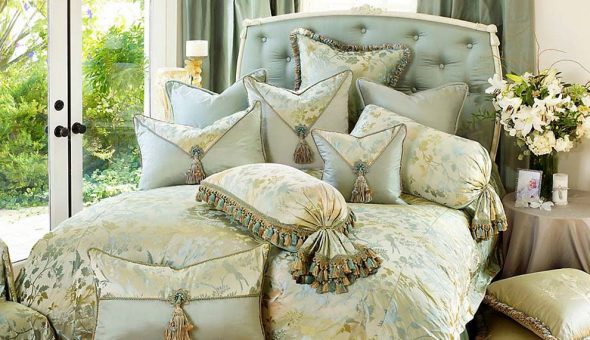 photos of fashionable bedspreads