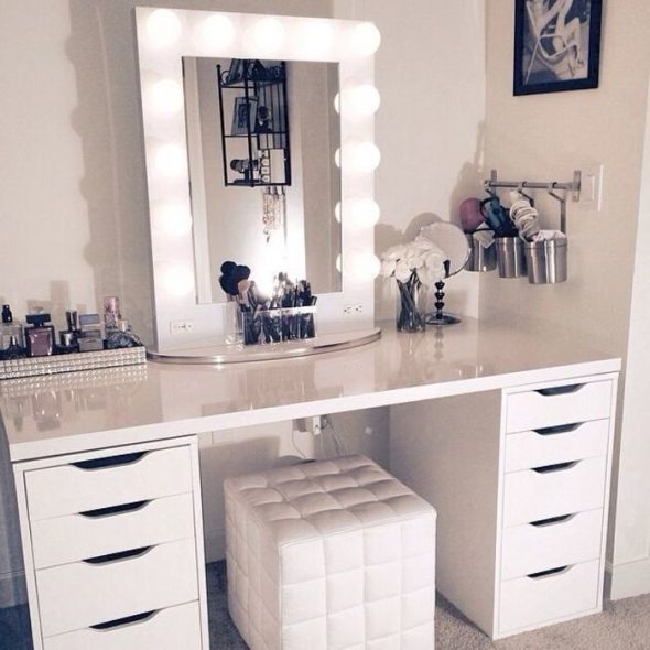 make-up table