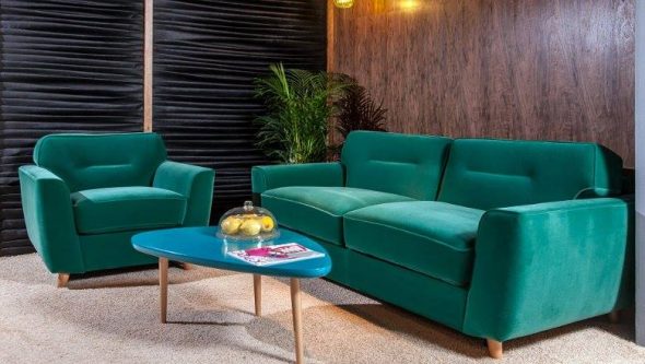 smaragdinė sofa