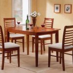 how to choose the table and chairs for the home