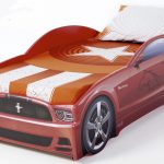 kırmızı spor araba yatağı