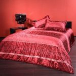 Kırmızı steg yatak örtüsü