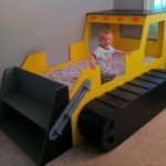 bir çocuk için yatak traktör