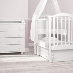 cot for a child under the interior