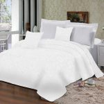 Bedspread for white double bed