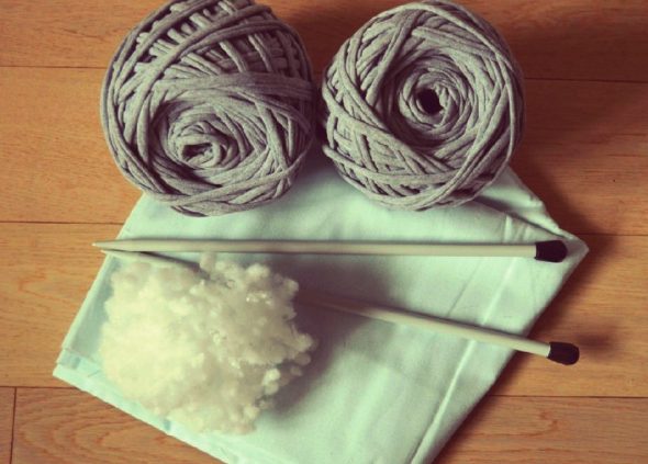 poufs knitted yarn knitting needles filler
