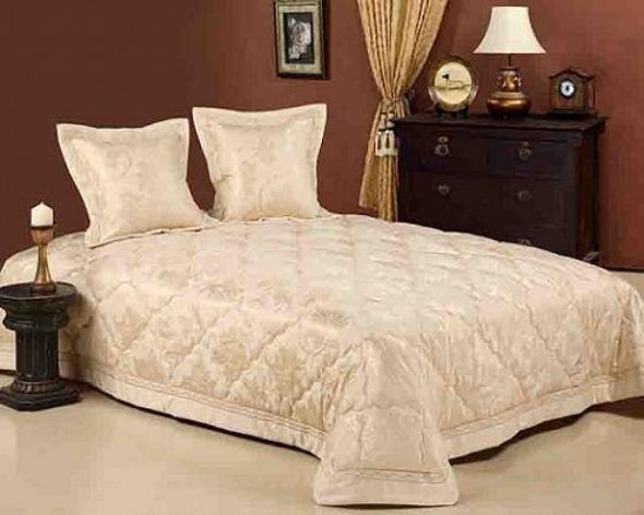 Luxurious bedspread