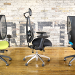 světlé moderní kancelářské židle