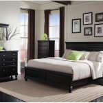 black and white colors in the bedroom