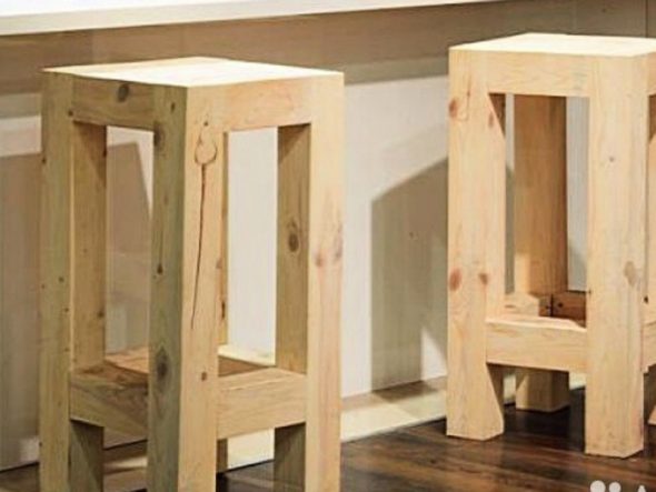 Dřevěná barová stolička to udělejte sami