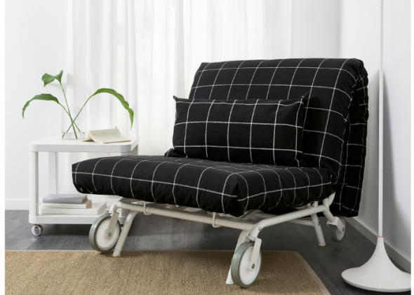 Siyah renkli IKEA sandalye yatak
