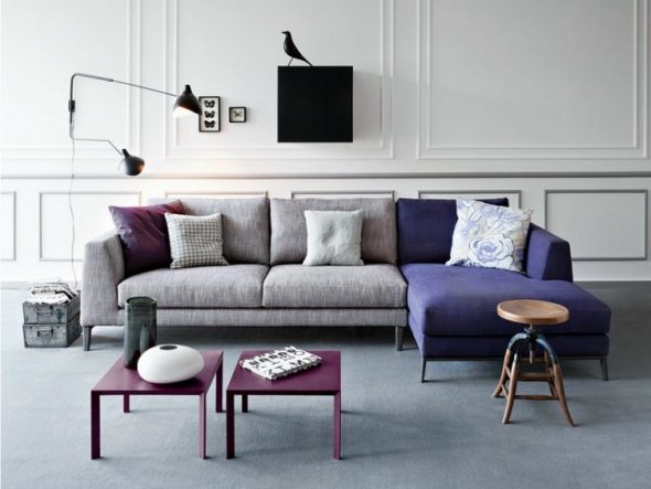 Gray sofa in the interior photo