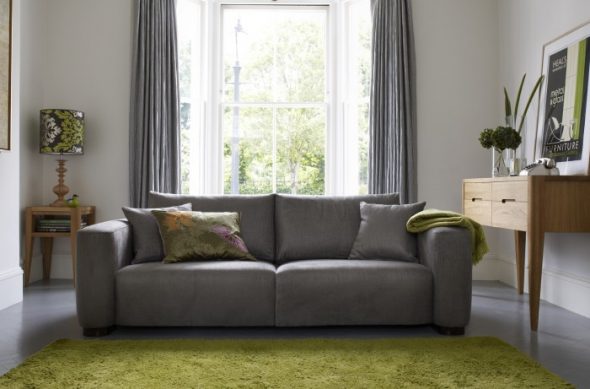  Gray sofa sa estilo ng bansa