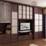 Cabinets coupe in the living room with TV