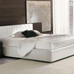 eco-leather beds na may soft headboard