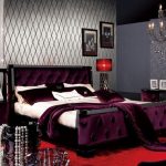 fioletowe łóżko