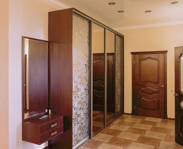 wardrobe in the hall