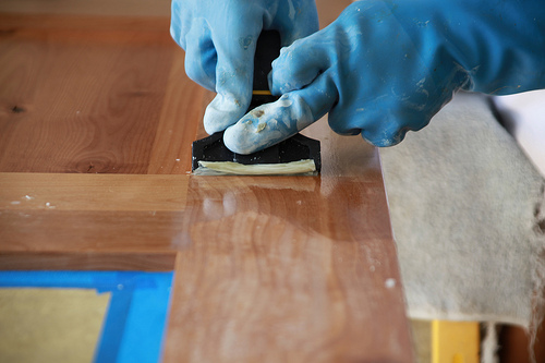 varnish removal with a spatula
