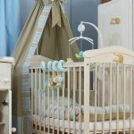 Canopy on thick baby cot