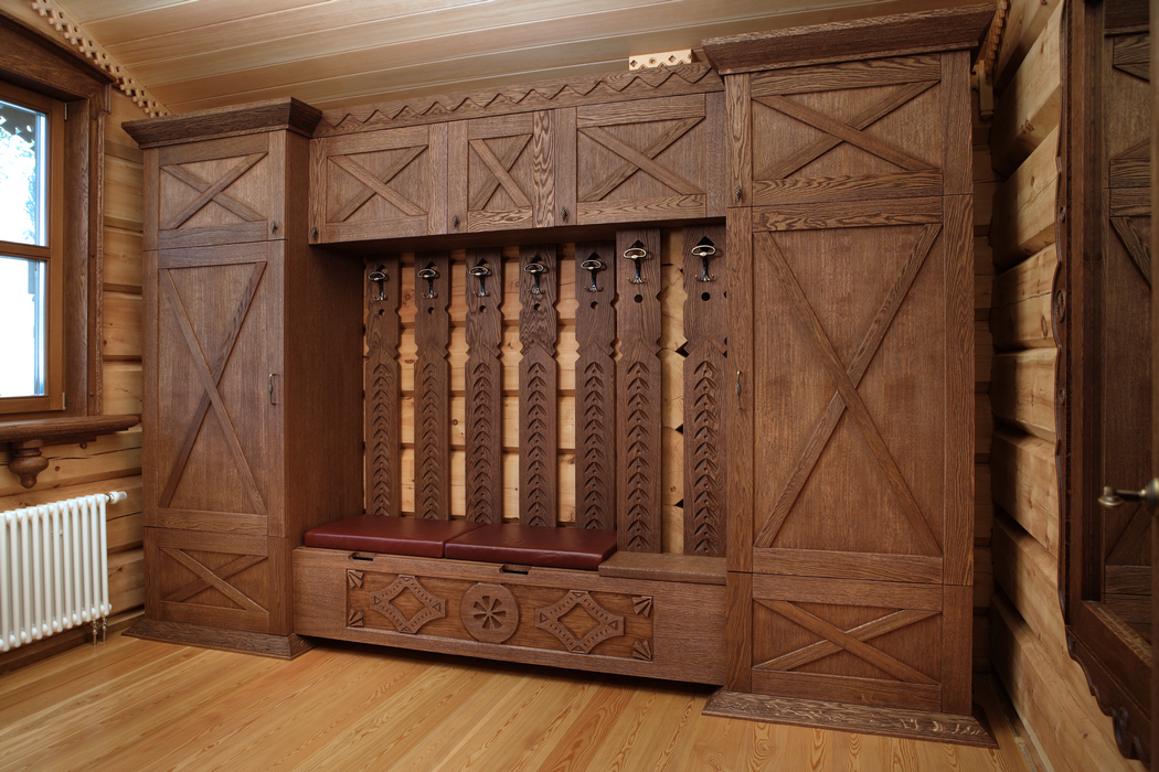 Mga cabinet sa solid wood