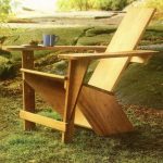 drewniane krzesło ogrodowe