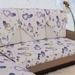 cape på hörn soffan med ett vackert mönster