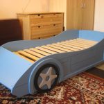 make a baby bed car
