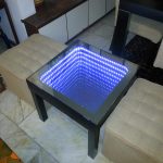 begalinis kvadratinis stalas