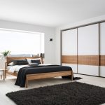 built-in na closet sa bedroom modernong
