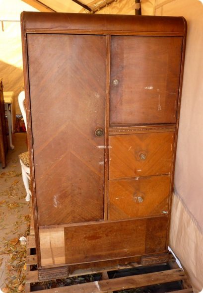 Decoupage cabinet to