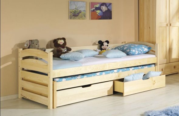 medinė vaikų lova
