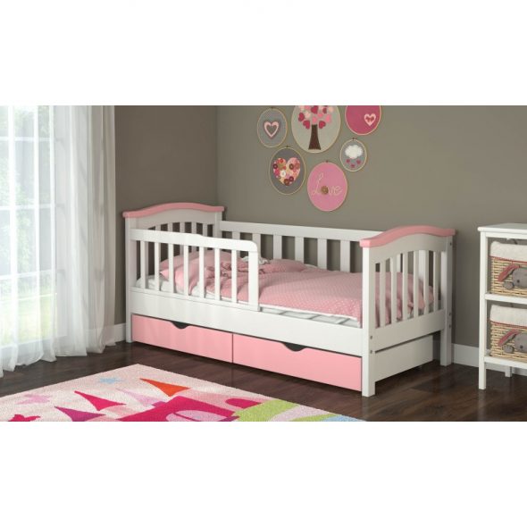 Children's bed for the girl
