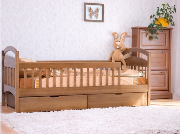 Baby bed with sides and drawers from 3 years