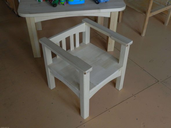 Children's chair white