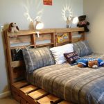 children's bed of pallets