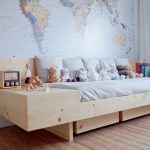 medinė moderni stiliaus lova