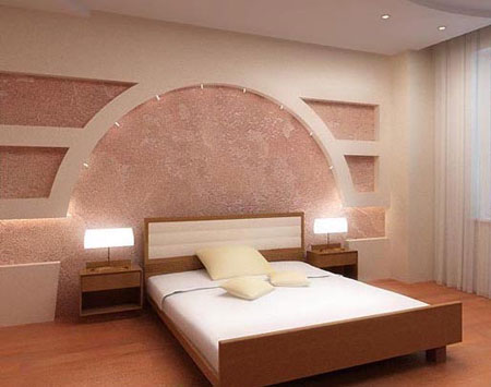 Yatak odası nişlerinde yatak başında duvar dekorasyonu
