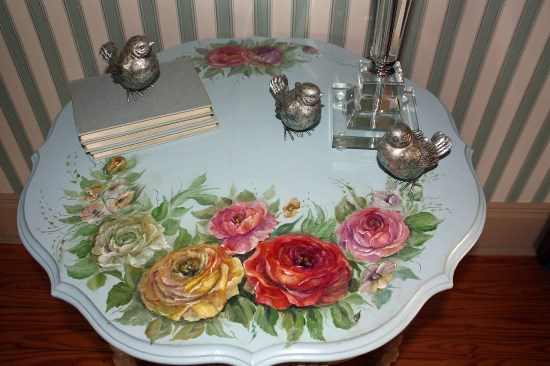 Examples of Provence style decoupage furniture