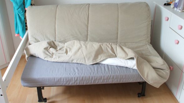 Sukurkite „Ikea“ sofą