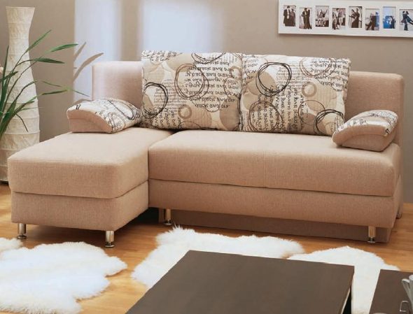 Corner sofa para sa maliit na apartment