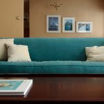 wygodna turkusowa sofa