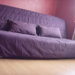 soffa täcka lila färg foto